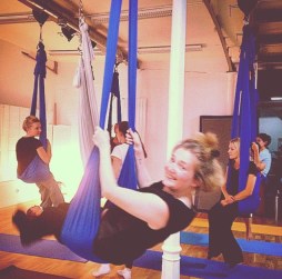 Fly yoga le blog de natte